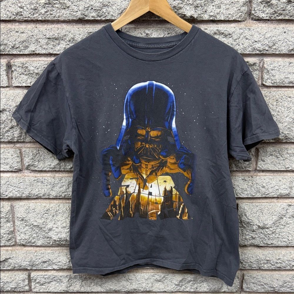 Graphic T-Shirt with Darth Vader Design